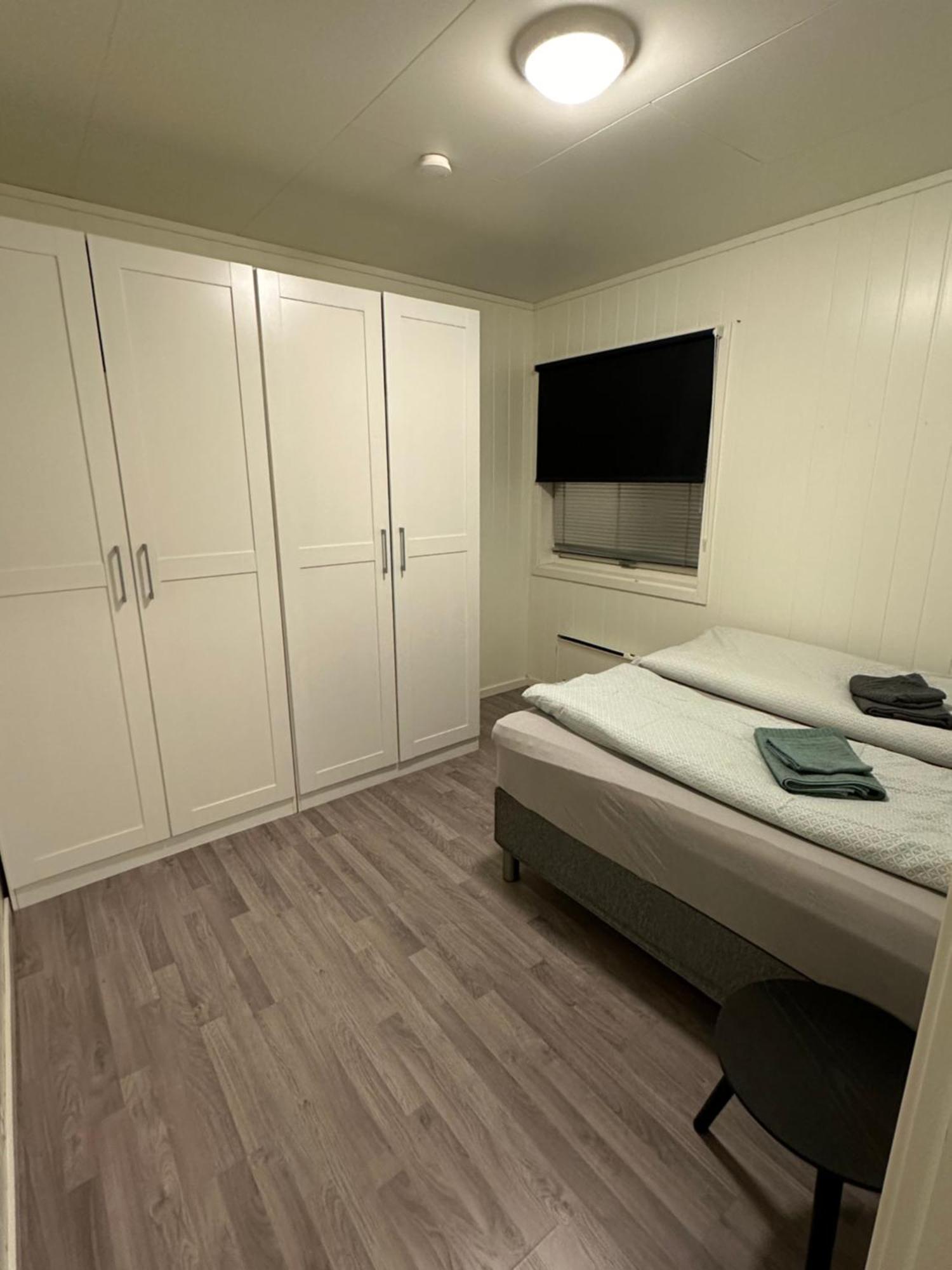 Vardo Accommodation - White House Exterior photo